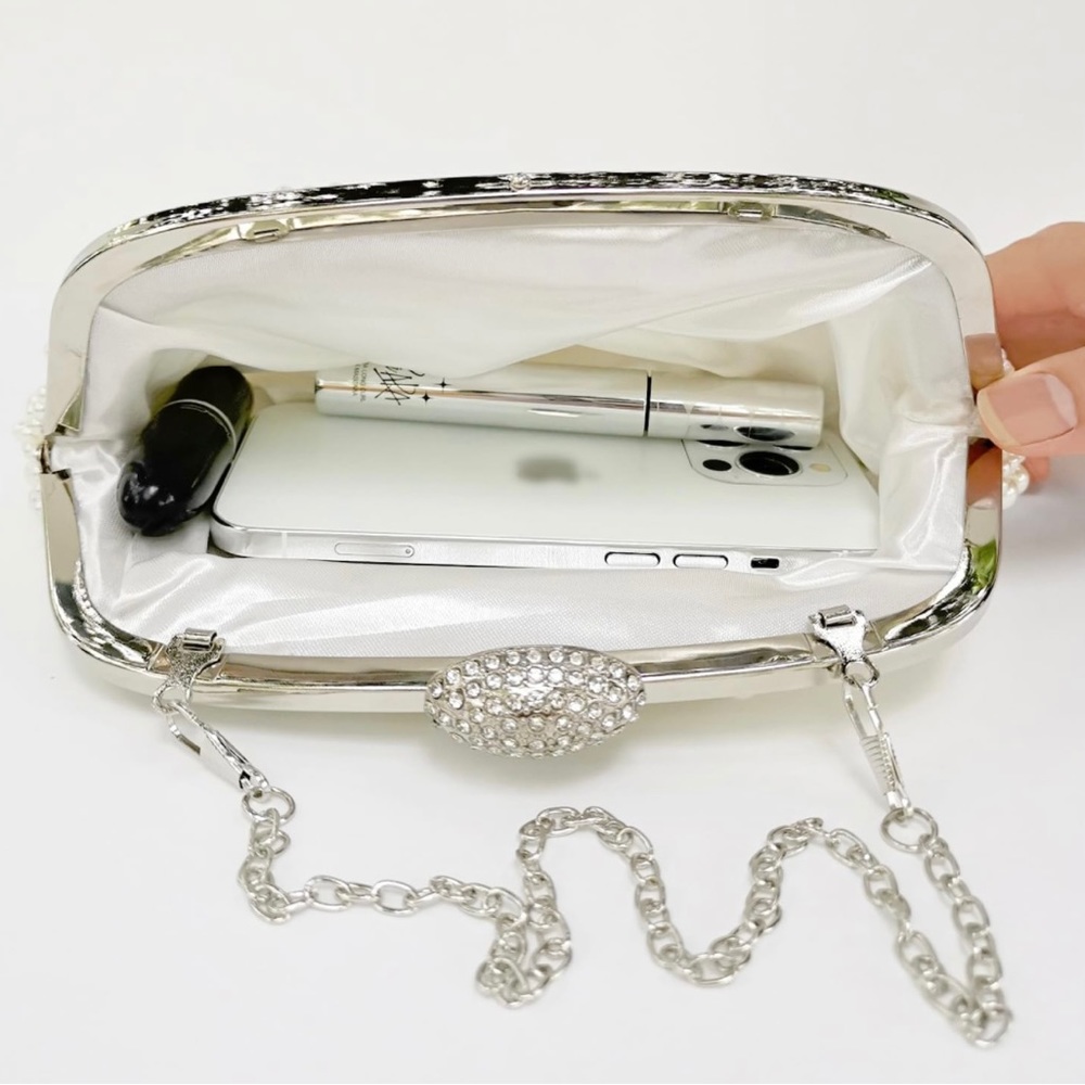 NWT Pearl Bridal Clutch! - Picture 8 of 10